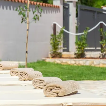 Casa Bamboletta With Swimming Pool Villa *