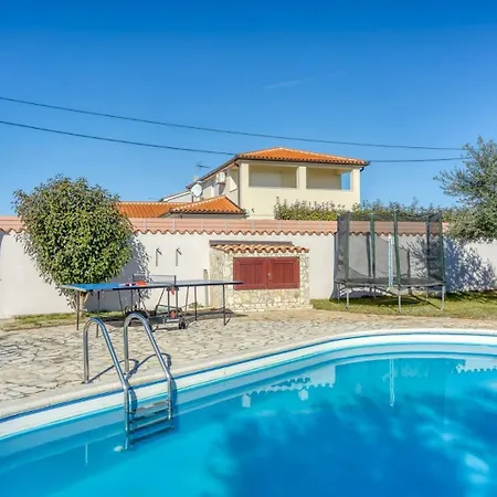 Villa Casa Bamboletta With Swimming Pool Loborika