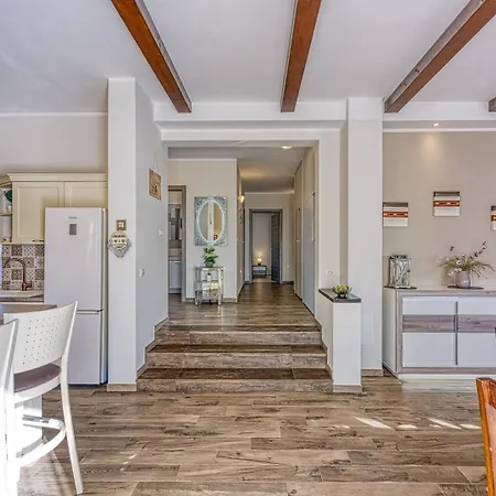 Casa Bamboletta With Swimming Pool Villa *